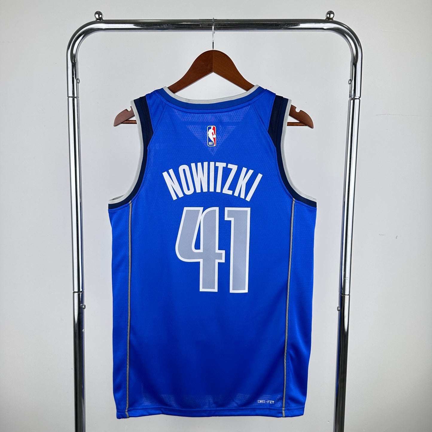 Dallas Mavericks 23 (Retro Players)