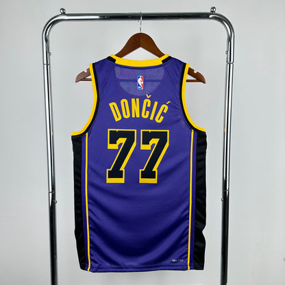 Los Angeles Lakers 23