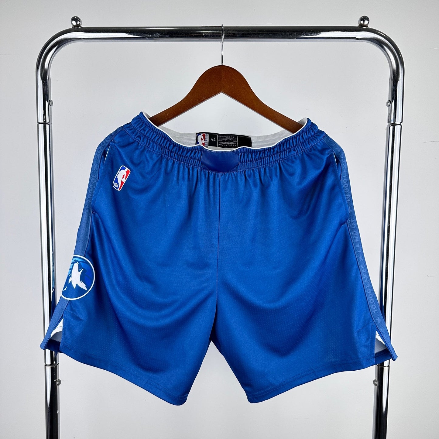 Minnesota Timberwolves 24 (Shorts)